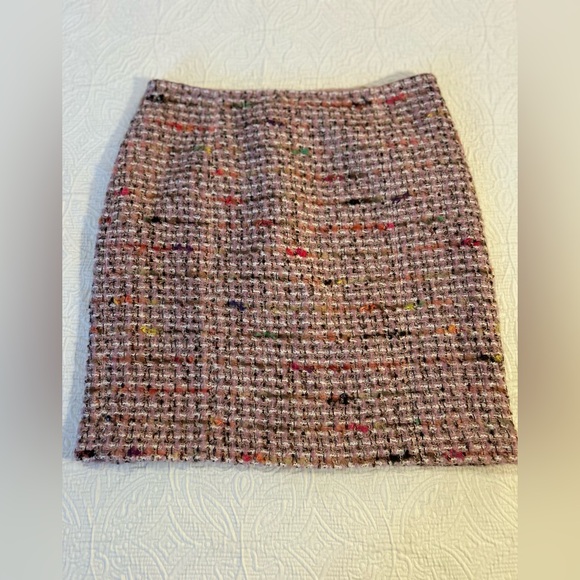 Ann Taylor Textured Fabric Mini Skirt - Picture 4 of 4